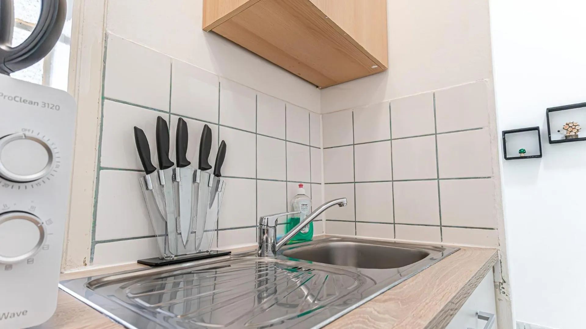 Bright 1Br Apartment 10 Min From Heart Of Wiedeń