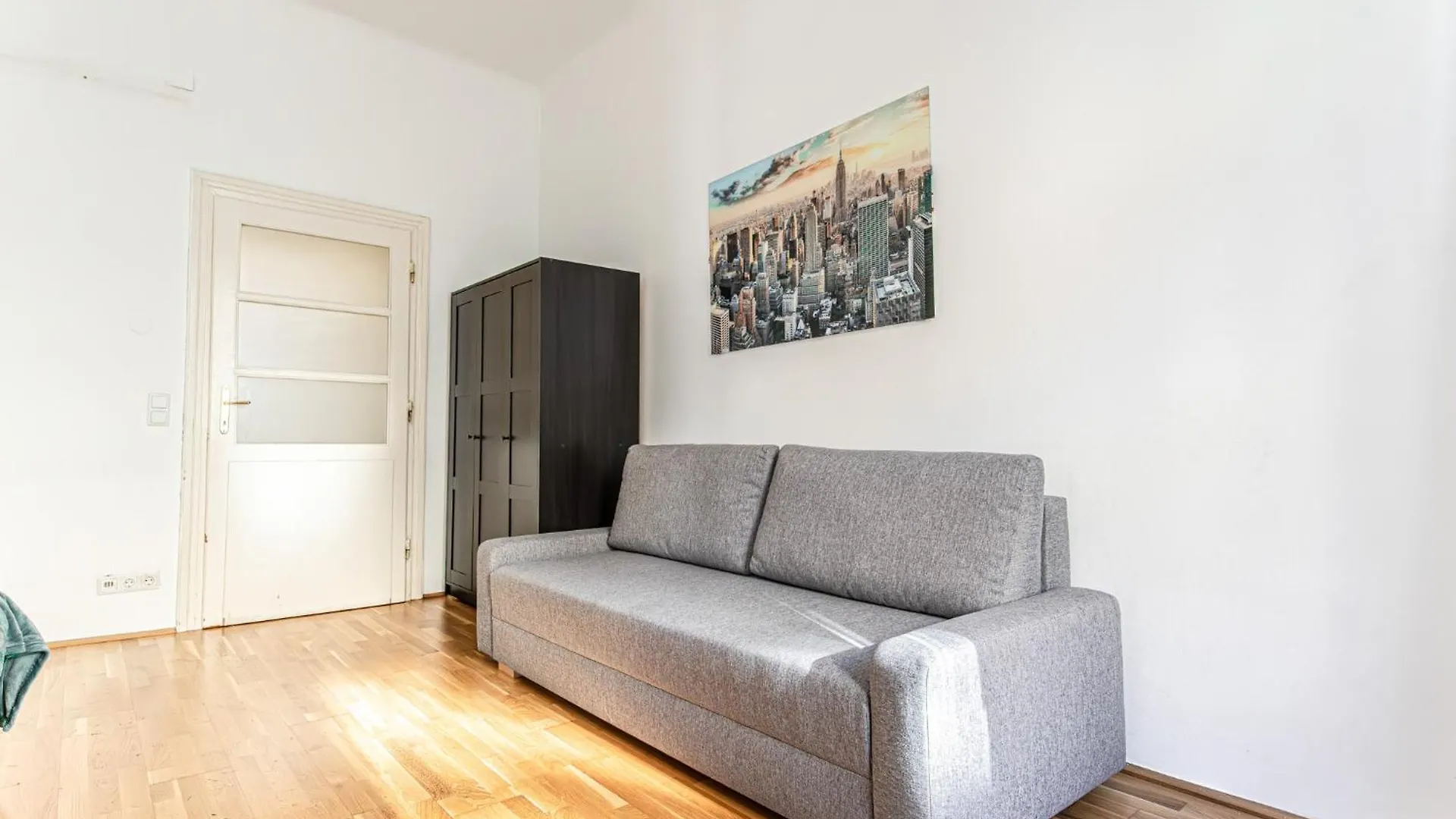 Bright 1Br Apartment 10 Min From Heart Of Wiedeń 0*,  Austria